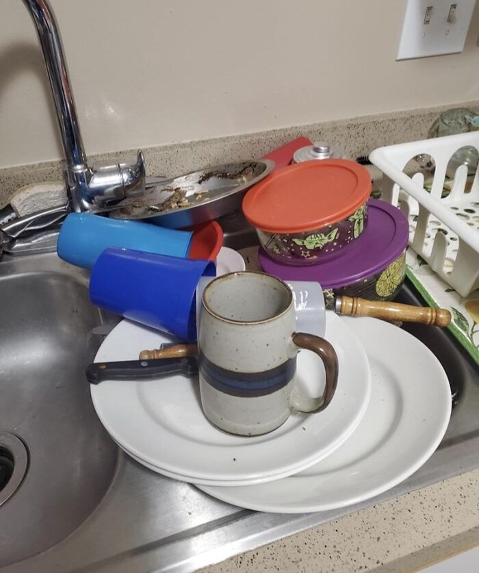78 Roommate Stories That Prove You Don’t Really Know Someone Until You Share A Home 78 Roommate Stories That Prove You Don’t Really Know Someone Until You Share A Home