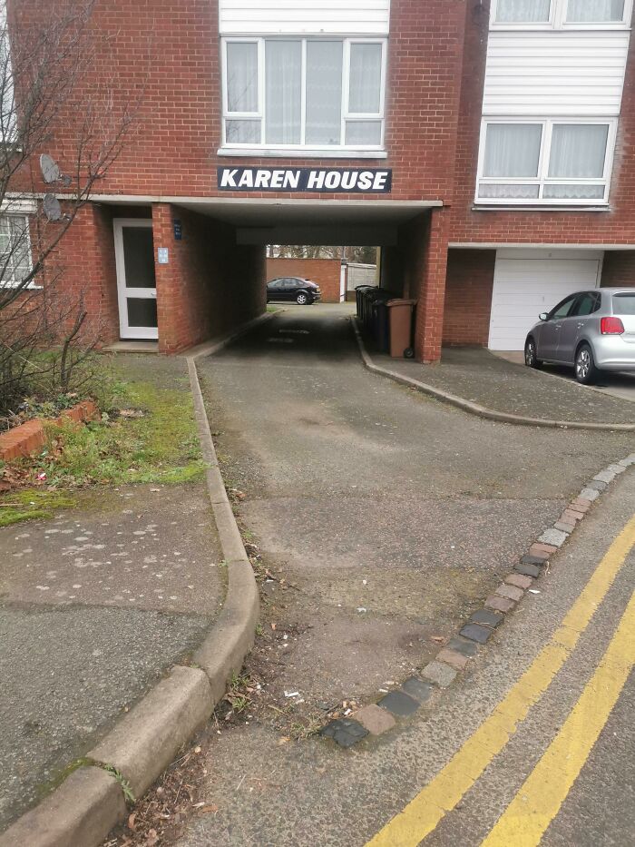 92 Posts And Pics That Capture “Karen” Behavior At Its Most Unhinged 92 Posts And Pics That Capture “Karen” Behavior At Its Most Unhinged