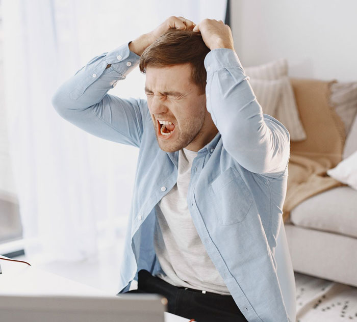 Woman Takes Petty Revenge Against Ex-Fiancé Who Lied About The Real Reason Their Engagement Fell Apart Woman Takes Petty Revenge Against Ex-Fiancé Who Lied About The Real Reason Their Engagement Fell Apart