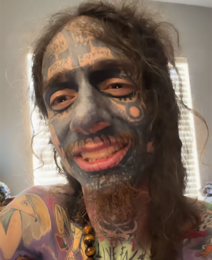 Florida “Demonologist” Who Allegedly Exposed Women’s Private Info Goes Viral For Terrifying Mugshot Florida “Demonologist” Who Allegedly Exposed Women’s Private Info Goes Viral For Terrifying Mugshot
