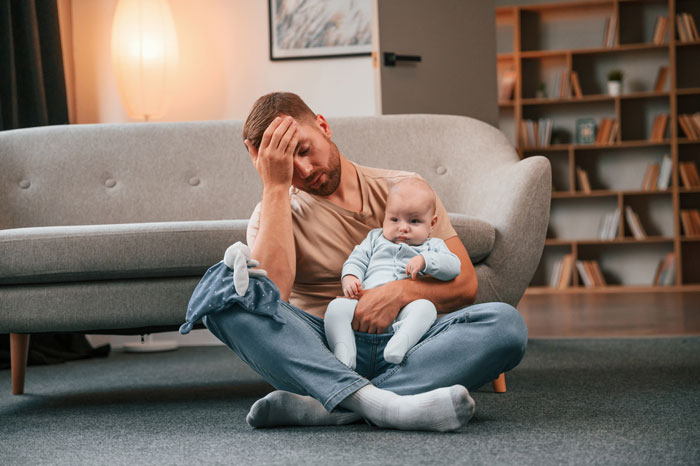 Dad Admits He Does Not Enjoy Fatherhood And The Internet Helps Him Turn Everything Around Dad Admits He Does Not Enjoy Fatherhood And The Internet Helps Him Turn Everything Around