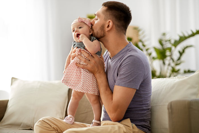 Dad Admits He Does Not Enjoy Fatherhood And The Internet Helps Him Turn Everything Around Dad Admits He Does Not Enjoy Fatherhood And The Internet Helps Him Turn Everything Around