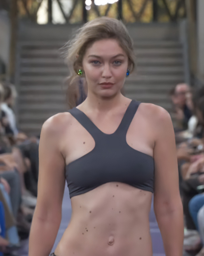 “Nepotism At Its Finest”: Gigi Hadid’s Runway Return Has Viewers Brutally Questioning Her Supermodel Credentials “Nepotism At Its Finest”: Gigi Hadid’s Runway Return Has Viewers Brutally Questioning Her Supermodel Credentials