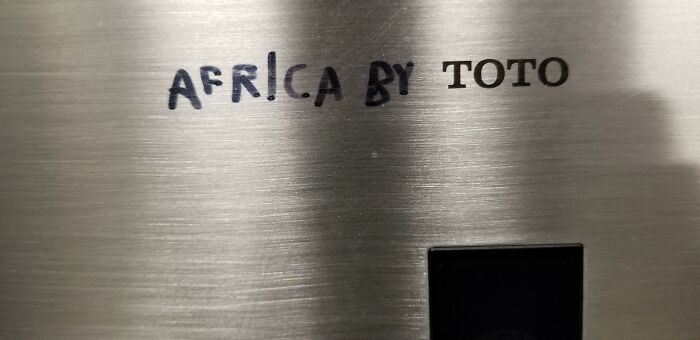 60 Acts Of Vandalism So Clever They Somehow Feel More Like Public Art