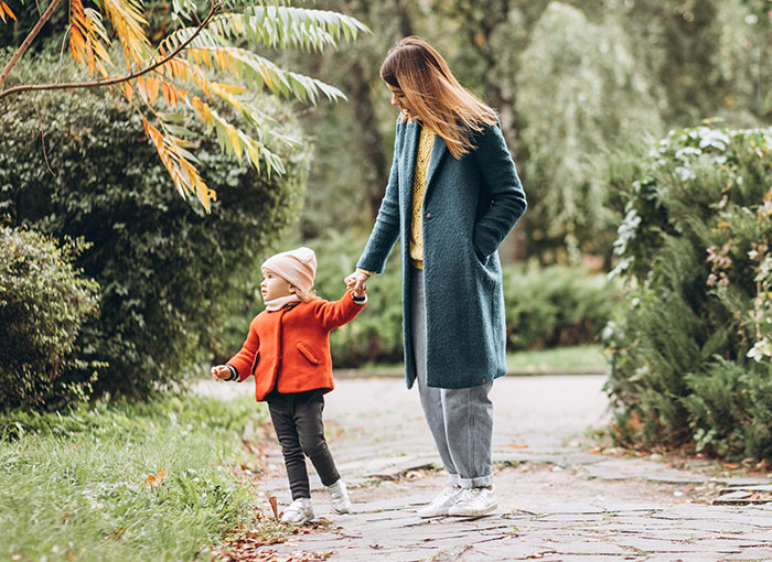Woman Lashes Out At Parents Who Can Only Help One Of Their Daughters And They Don&rsquo;t Choose Her
