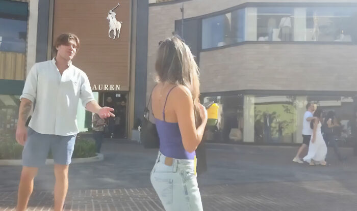 Urgent Warning For LA Women After “Manosphere” Adherent Crashes Out On Woman Who Turns Him Down Urgent Warning For LA Women After “Manosphere” Adherent Crashes Out On Woman Who Turns Him Down