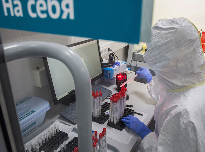 As Russian Plague Headlines Spread, Social Media Users Waste No Time Turning Them Into Dark Humor-Fueled Memes As Russian Plague Headlines Spread, Social Media Users Waste No Time Turning Them Into Dark Humor-Fueled Memes