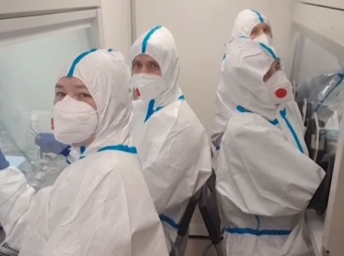 As Russian Plague Headlines Spread, Social Media Users Waste No Time Turning Them Into Dark Humor-Fueled Memes As Russian Plague Headlines Spread, Social Media Users Waste No Time Turning Them Into Dark Humor-Fueled Memes