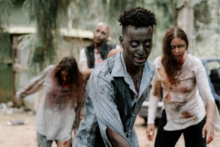 70 Ridiculous Things Hollywood Has Tricked The World Into Believing Are Normal
