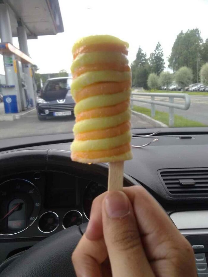 98 Photos That Perfectionists Might Want To Burn, Put The Ashes In A Box And Release It Into The Ocean 98 Photos That Perfectionists Might Want To Burn, Put The Ashes In A Box And Release It Into The Ocean