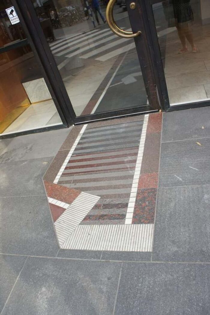 98 Photos That Perfectionists Might Want To Burn, Put The Ashes In A Box And Release It Into The Ocean 98 Photos That Perfectionists Might Want To Burn, Put The Ashes In A Box And Release It Into The Ocean