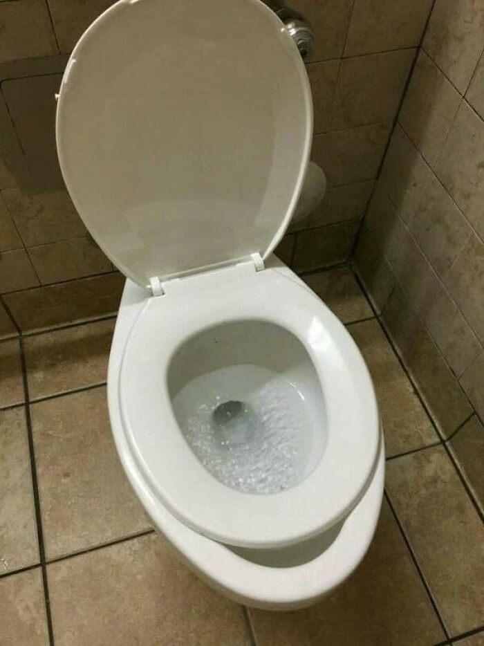 98 Photos That Perfectionists Might Want To Burn, Put The Ashes In A Box And Release It Into The Ocean 98 Photos That Perfectionists Might Want To Burn, Put The Ashes In A Box And Release It Into The Ocean
