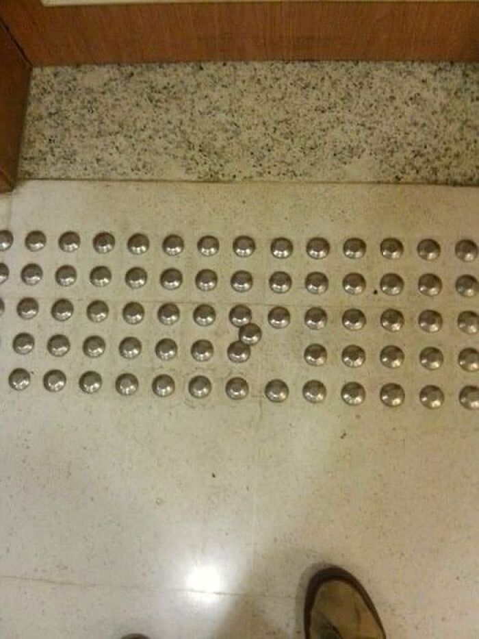 98 Photos That Perfectionists Might Want To Burn, Put The Ashes In A Box And Release It Into The Ocean 98 Photos That Perfectionists Might Want To Burn, Put The Ashes In A Box And Release It Into The Ocean