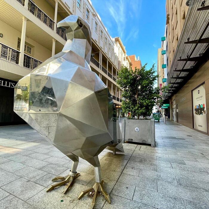 79 Hilarious, Bizarre, And Downright Bad Examples Of Public Art Around The World