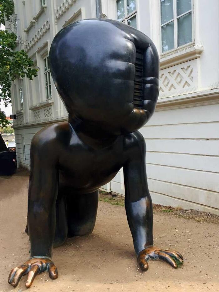 79 Hilarious, Bizarre, And Downright Bad Examples Of Public Art Around The World