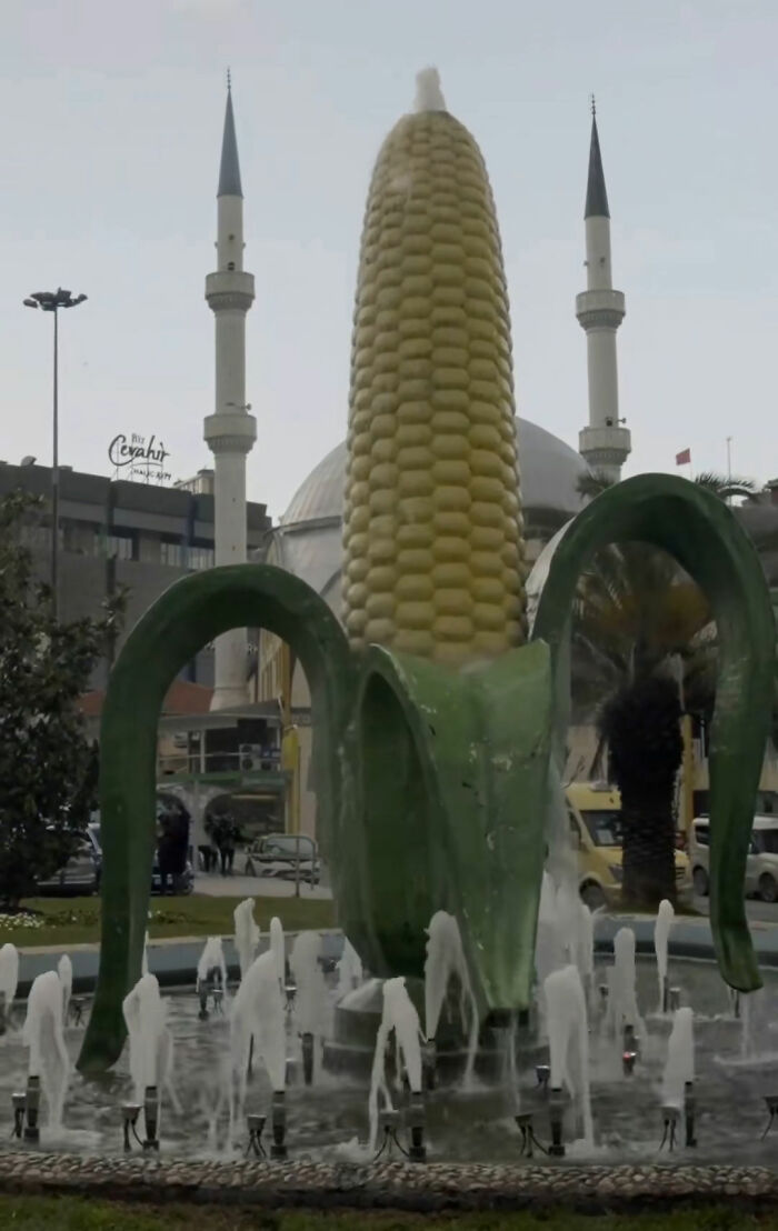 79 Hilarious, Bizarre, And Downright Bad Examples Of Public Art Around The World