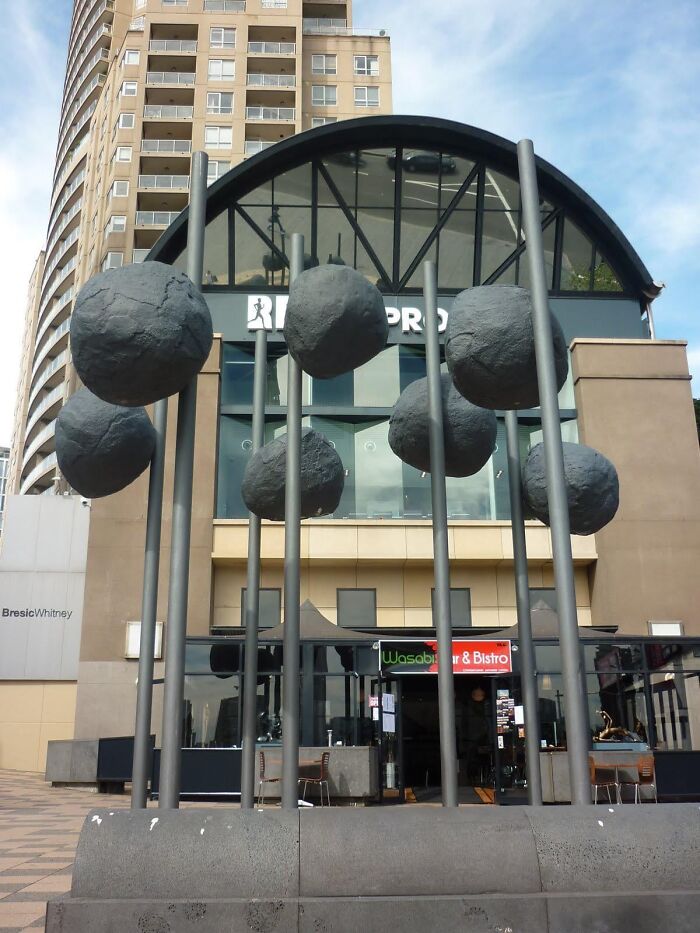 79 Hilarious, Bizarre, And Downright Bad Examples Of Public Art Around The World