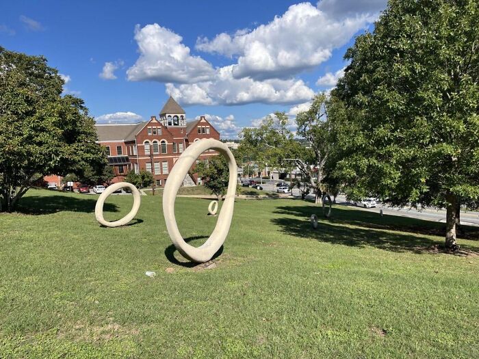 79 Hilarious, Bizarre, And Downright Bad Examples Of Public Art Around The World