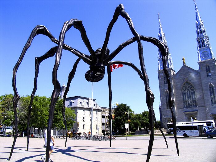 79 Hilarious, Bizarre, And Downright Bad Examples Of Public Art Around The World
