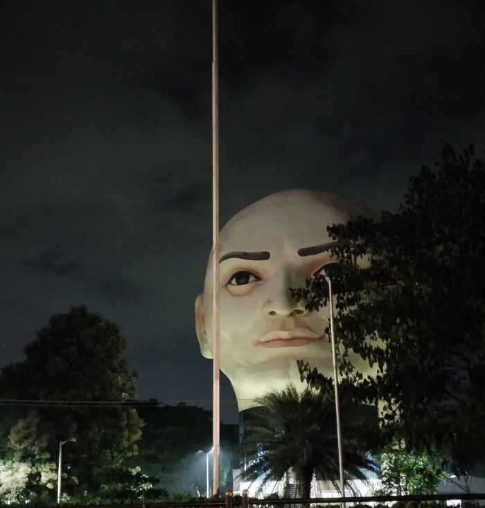 79 Hilarious, Bizarre, And Downright Bad Examples Of Public Art Around The World