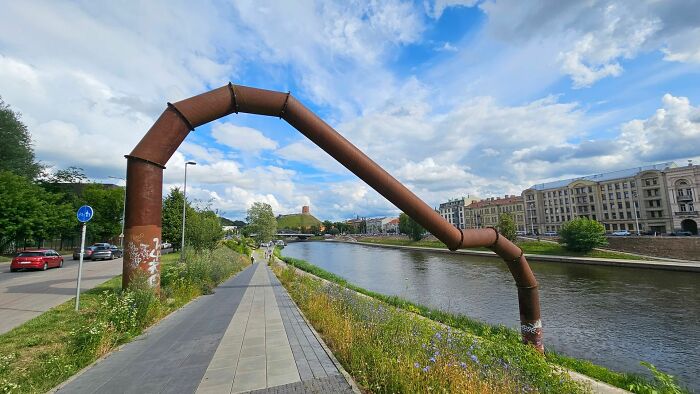 79 Hilarious, Bizarre, And Downright Bad Examples Of Public Art Around The World