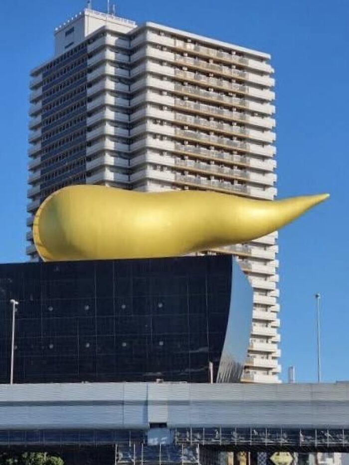 79 Hilarious, Bizarre, And Downright Bad Examples Of Public Art Around The World