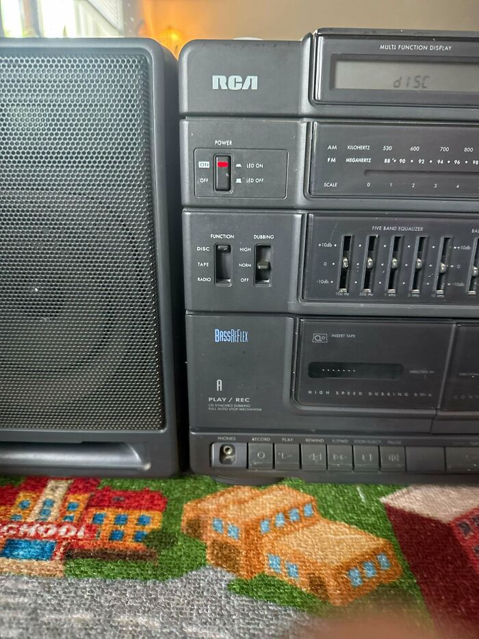 67 Vintage Tech Finds For Anyone Who Misses Buttons, Cassettes, And Chunky Electronics