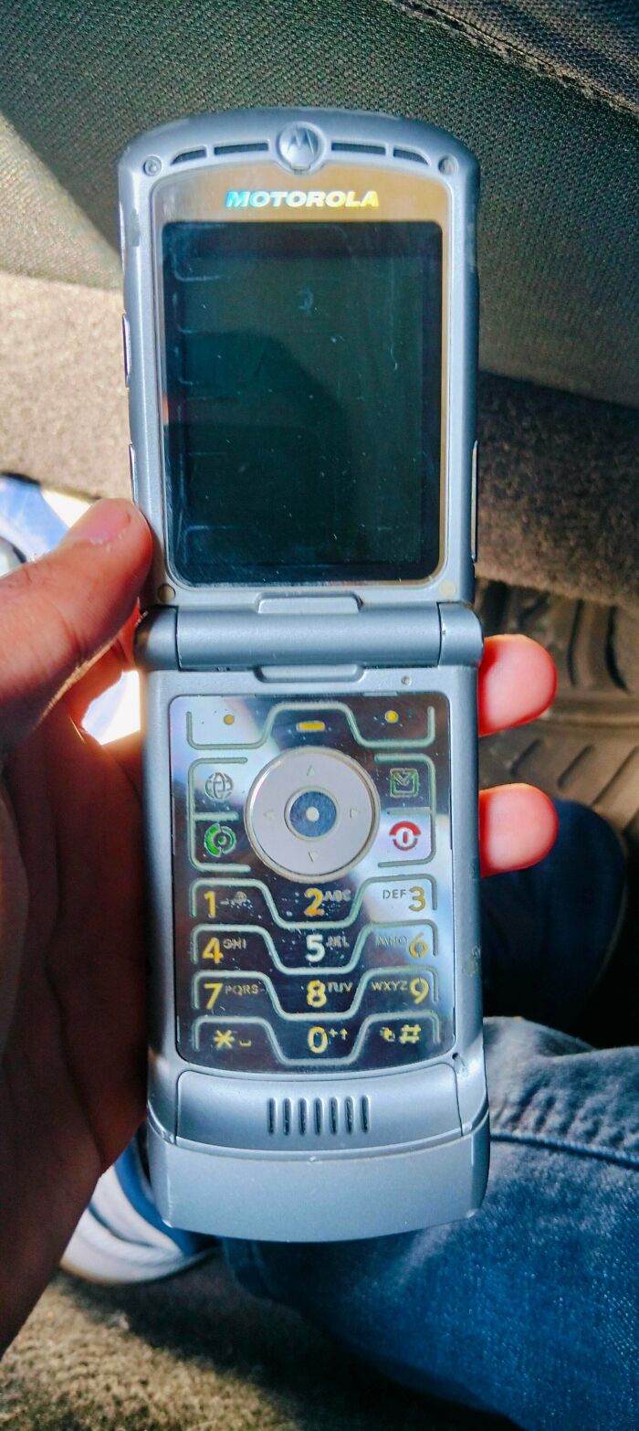 67 Vintage Tech Finds For Anyone Who Misses Buttons, Cassettes, And Chunky Electronics