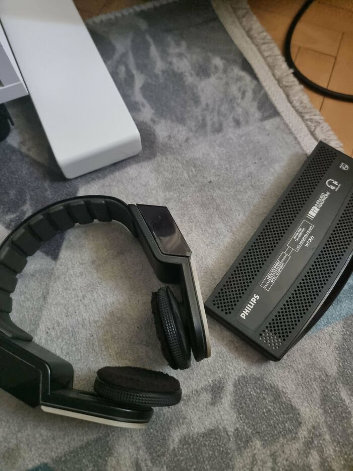 67 Vintage Tech Finds For Anyone Who Misses Buttons, Cassettes, And Chunky Electronics