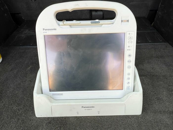 67 Vintage Tech Finds For Anyone Who Misses Buttons, Cassettes, And Chunky Electronics