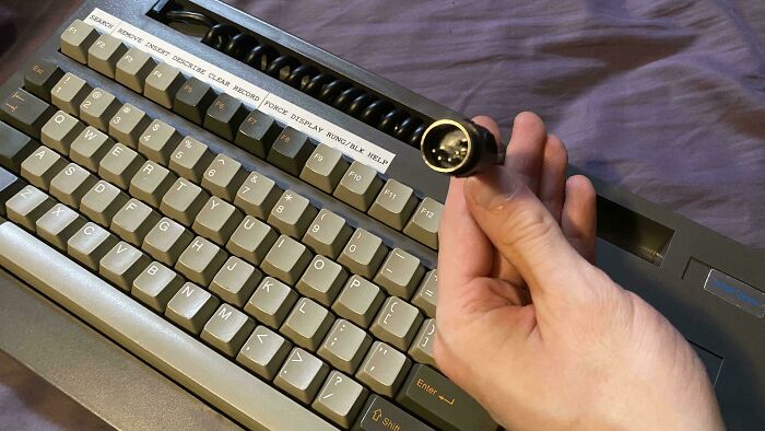 67 Vintage Tech Finds For Anyone Who Misses Buttons, Cassettes, And Chunky Electronics