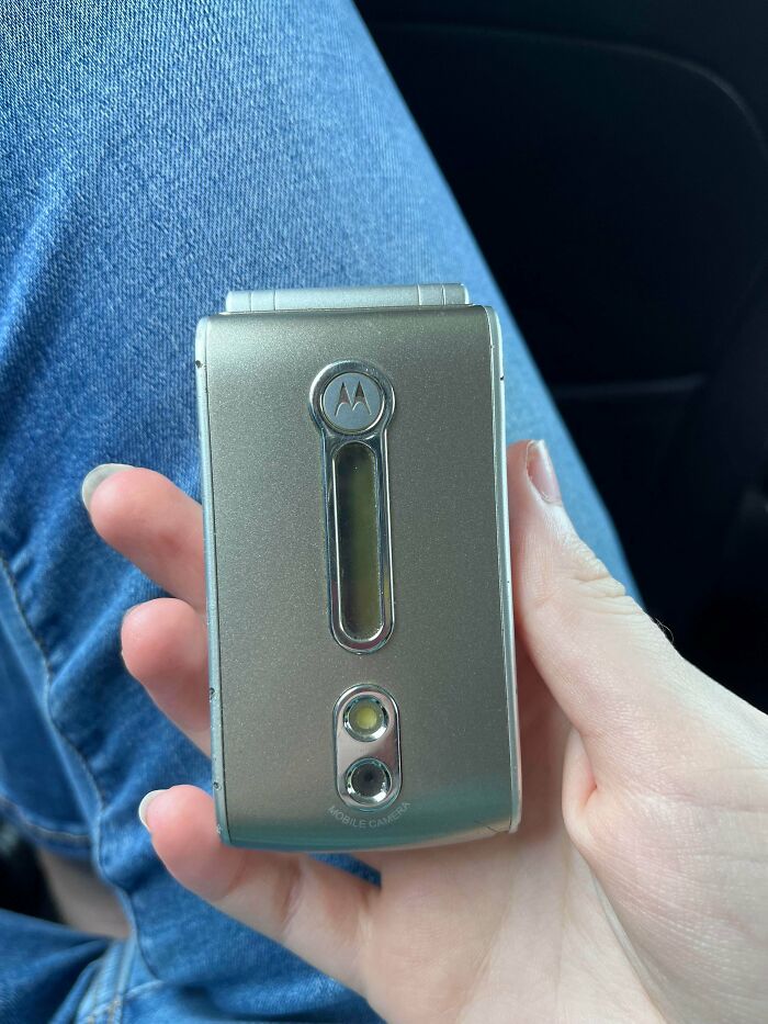 67 Vintage Tech Finds For Anyone Who Misses Buttons, Cassettes, And Chunky Electronics