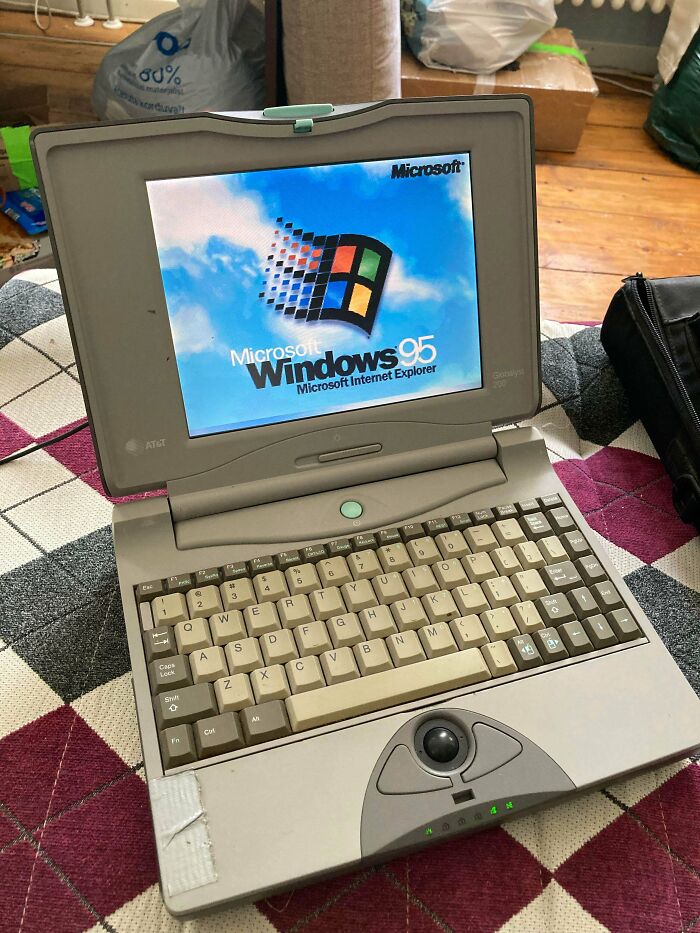 67 Vintage Tech Finds For Anyone Who Misses Buttons, Cassettes, And Chunky Electronics
