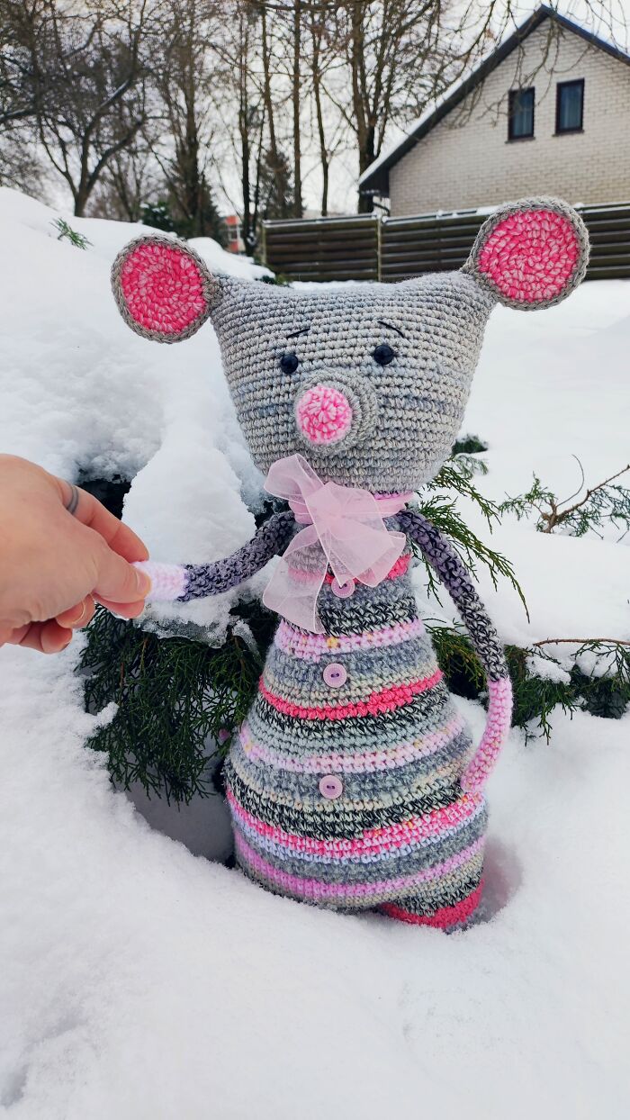23 Funny And Adorable Crochet Creatures Made By This Artist From Leftover Yarn Scraps 23 Funny And Adorable Crochet Creatures Made By This Artist From Leftover Yarn Scraps