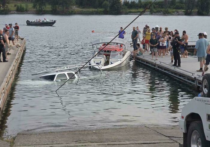 68 Photos Of Decisions So Questionable You&rsquo;ll Want To Ask What The Thought Process Was