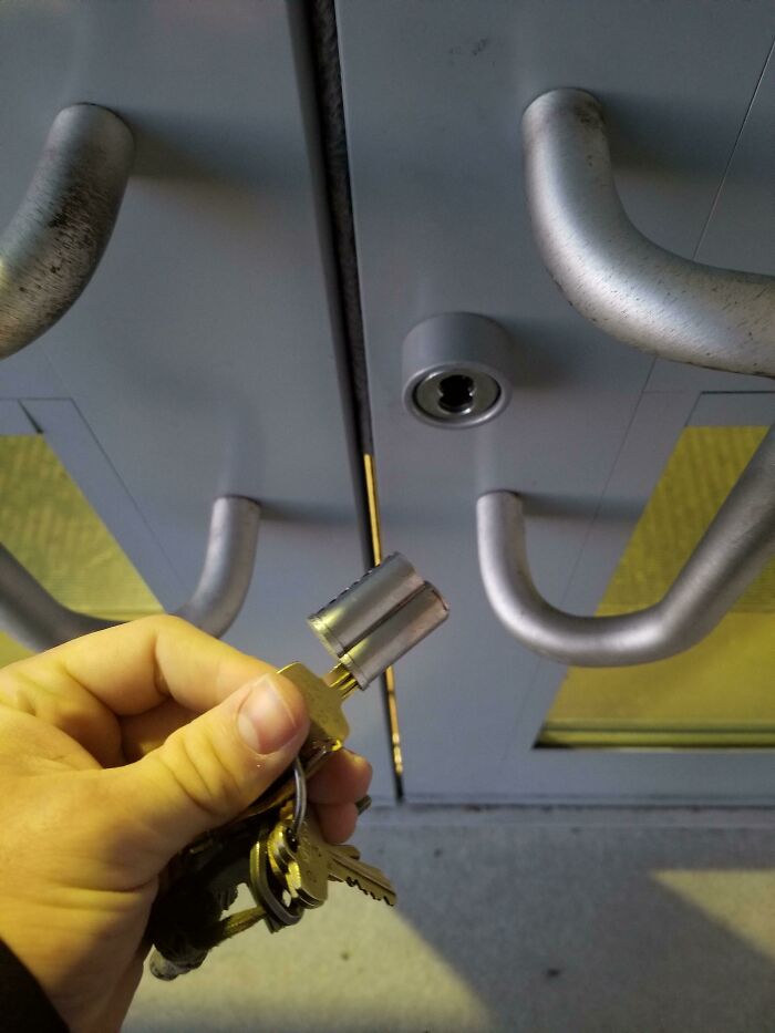 68 Photos Of Decisions So Questionable You&rsquo;ll Want To Ask What The Thought Process Was