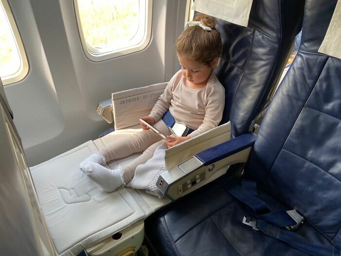 30 Passengers Share Stories Of Parents Who Used Their Kids To Get Better Seats On Flights