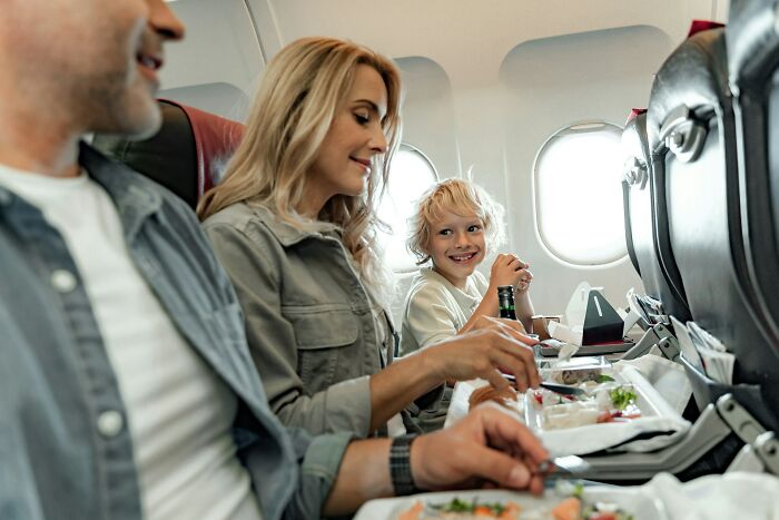 30 Passengers Share Stories Of Parents Who Used Their Kids To Get Better Seats On Flights