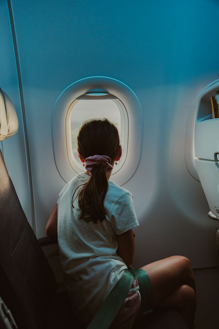 30 Passengers Share Stories Of Parents Who Used Their Kids To Get Better Seats On Flights