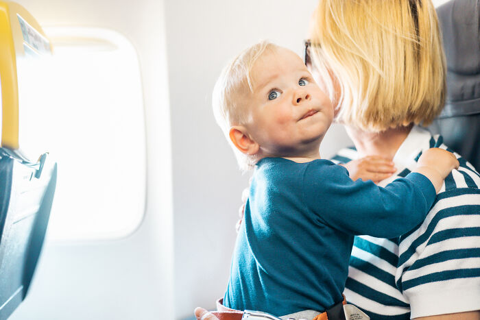 30 Passengers Share Stories Of Parents Who Used Their Kids To Get Better Seats On Flights