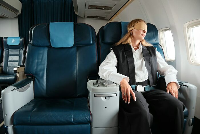 30 Passengers Share Stories Of Parents Who Used Their Kids To Get Better Seats On Flights