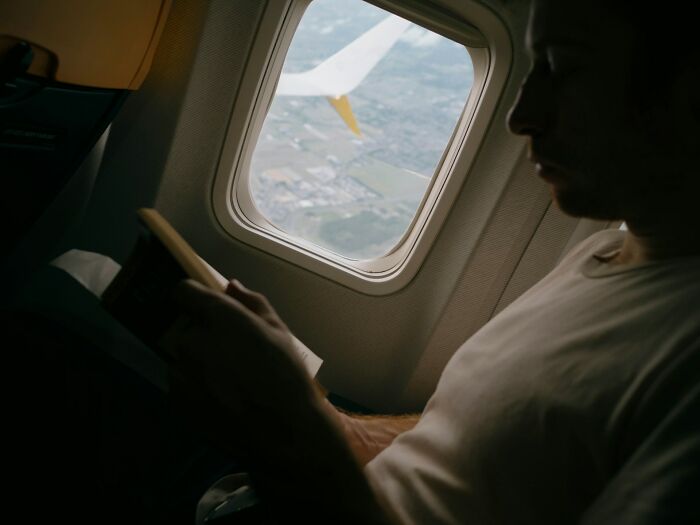 30 Passengers Share Stories Of Parents Who Used Their Kids To Get Better Seats On Flights