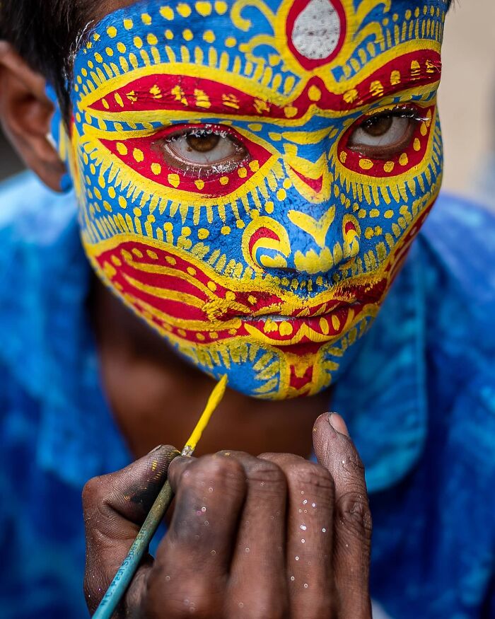 25 Portrait Photos Awarded By The Artist Gallery That Capture The Beauty Of Human Expression