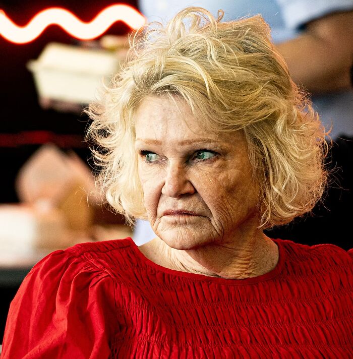 25 Portrait Photos Awarded By The Artist Gallery That Capture The Beauty Of Human Expression
