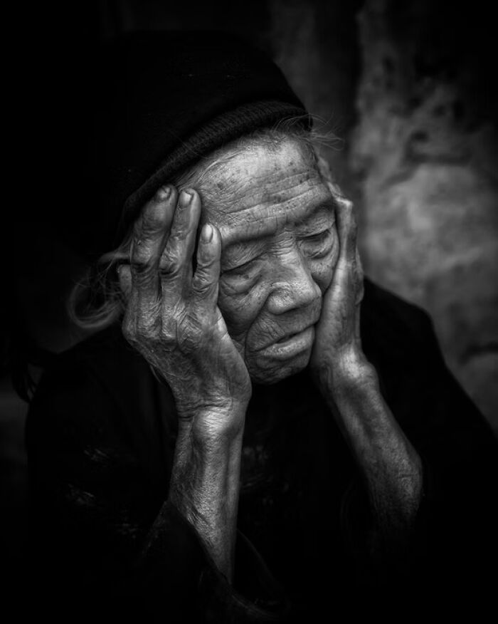25 Portrait Photos Awarded By The Artist Gallery That Capture The Beauty Of Human Expression