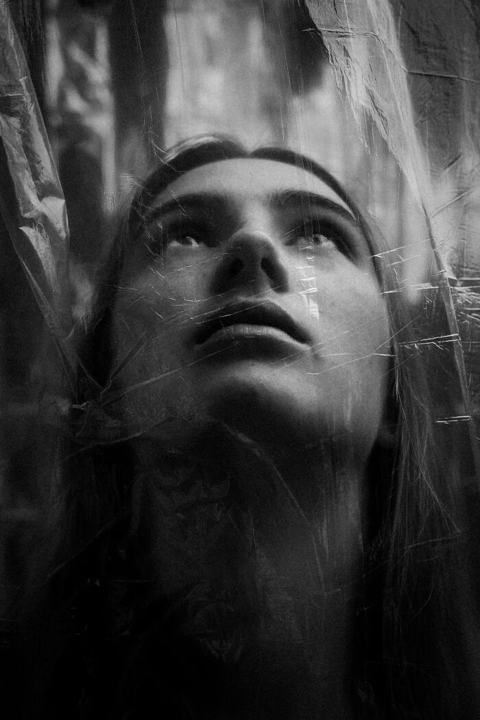 25 Portrait Photos Awarded By The Artist Gallery That Capture The Beauty Of Human Expression