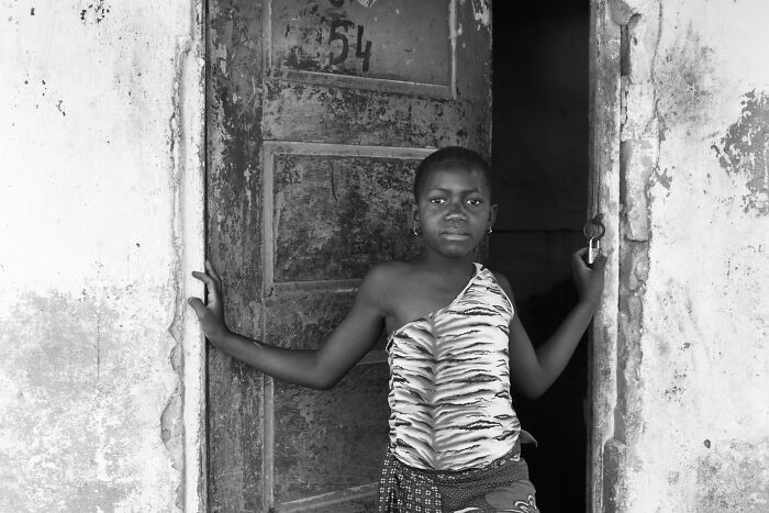 25 Portrait Photos Awarded By The Artist Gallery That Capture The Beauty Of Human Expression
