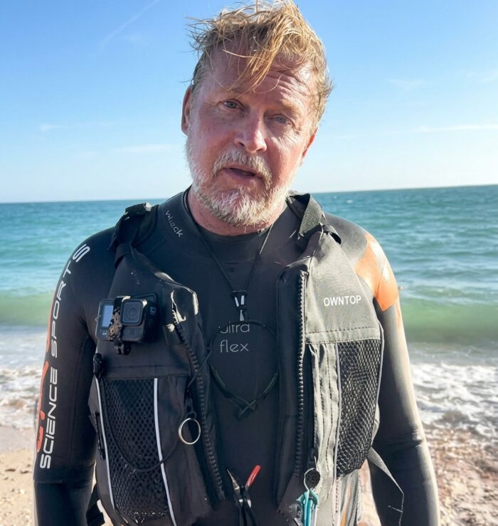 Man Goes For A Walk In 1998, Only Arrives Back Home Nearly 3 Decades Later After Crossing 29 Countries Man Goes For A Walk In 1998, Only Arrives Back Home Nearly 3 Decades Later After Crossing 29 Countries