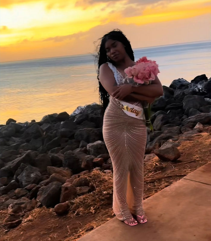 “Everyone Hates Tourists”: Woman Defies Beach Warnings For Viral Video, What Happened Next Has People Furious “Everyone Hates Tourists”: Woman Defies Beach Warnings For Viral Video, What Happened Next Has People Furious