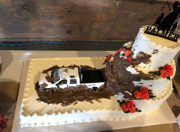72 Questionable Wedding Moments That May Make You Wince, Laugh, And Facepalm At Once